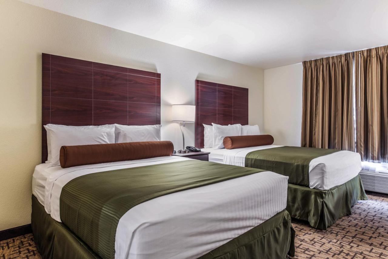 Cobblestone Hotel&Suites - Hutchinson Extérieur photo